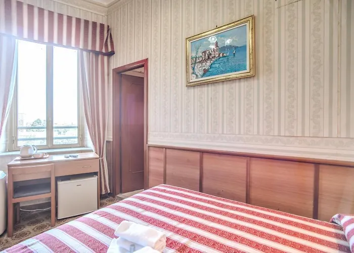 Artromano Otel 2*